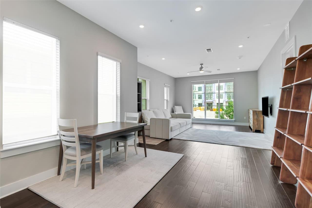 4325  Jackson Ave  #2204 photo 4