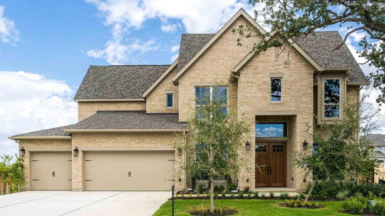 208  Oswalt Way
