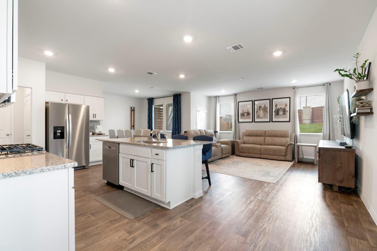 300  Brooklyn Dr photo 2