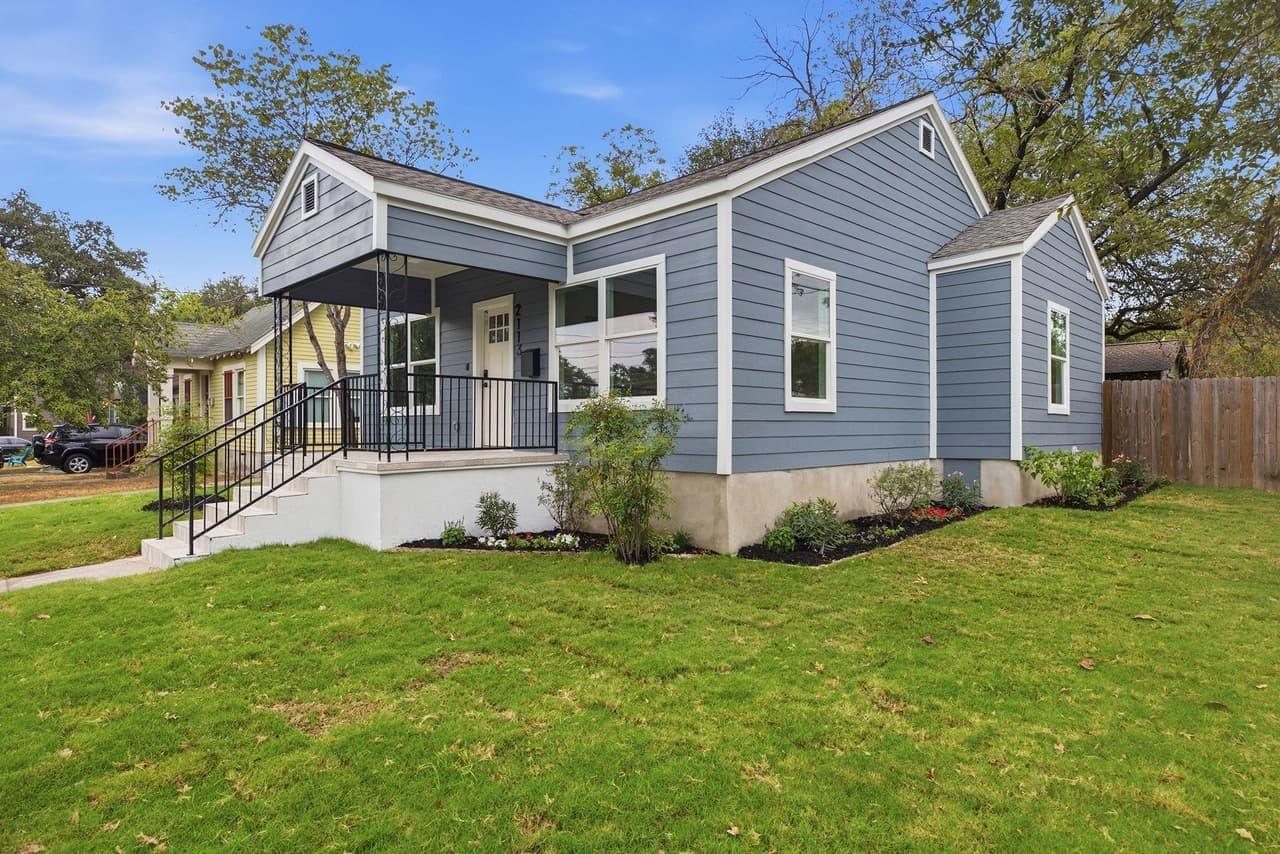 2113  Wilson St photo 5