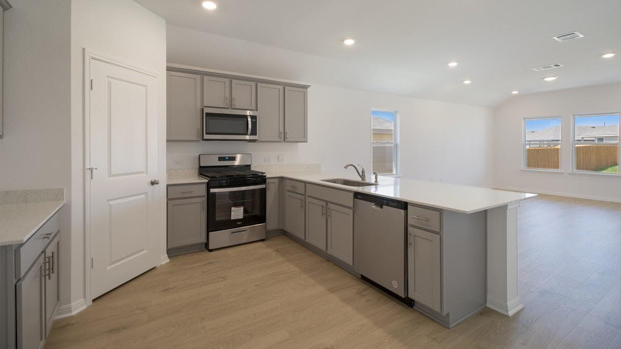 132  Whalen Way   photo 6