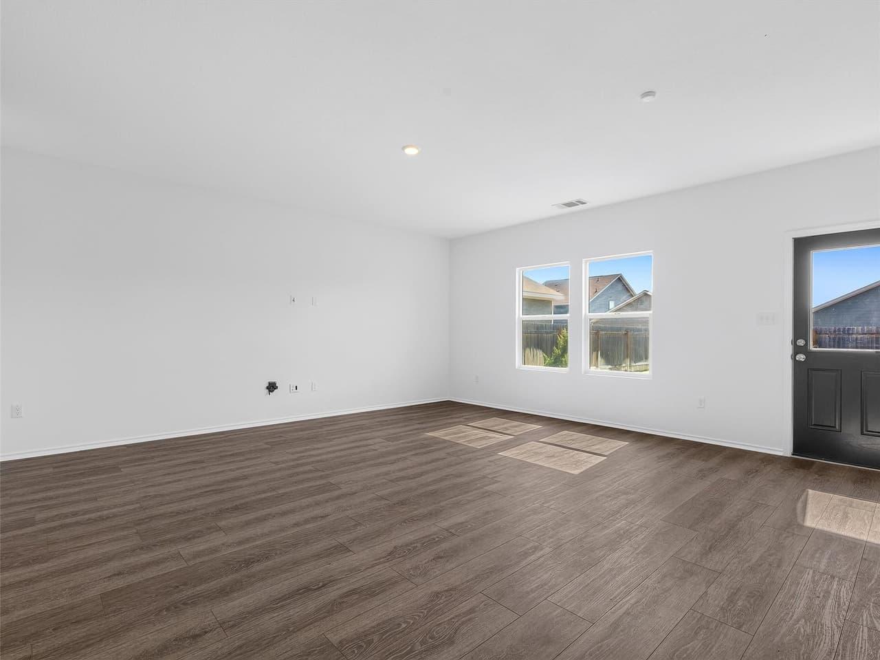 309  Freshwater Dr photo 6