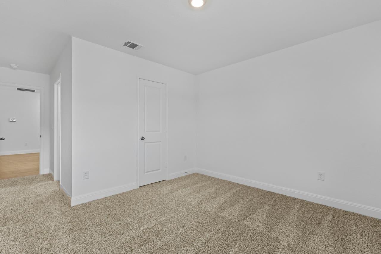 277  Rivers Edge Dr photo 6