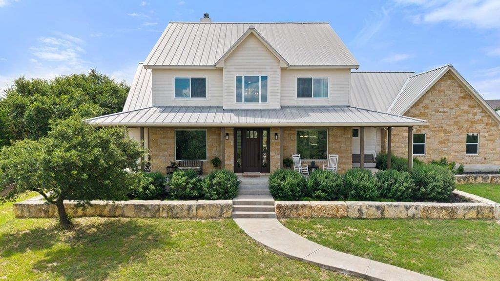1051  Trailhead Cir photo 2