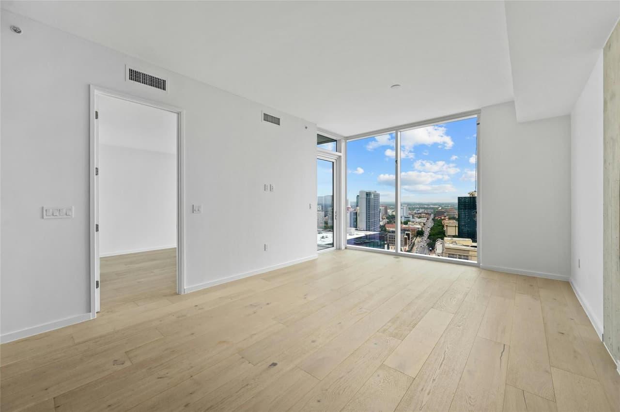 313 W 17th St  #2103 photo 6