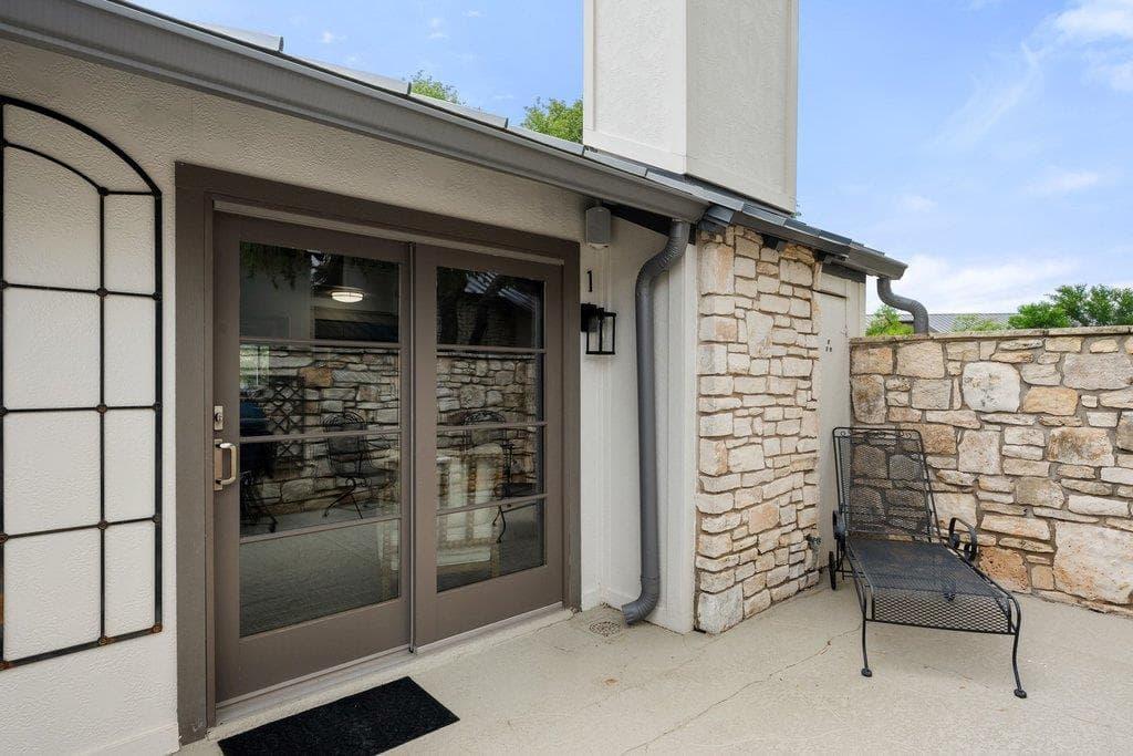 103  Island Dr  #1 photo 3