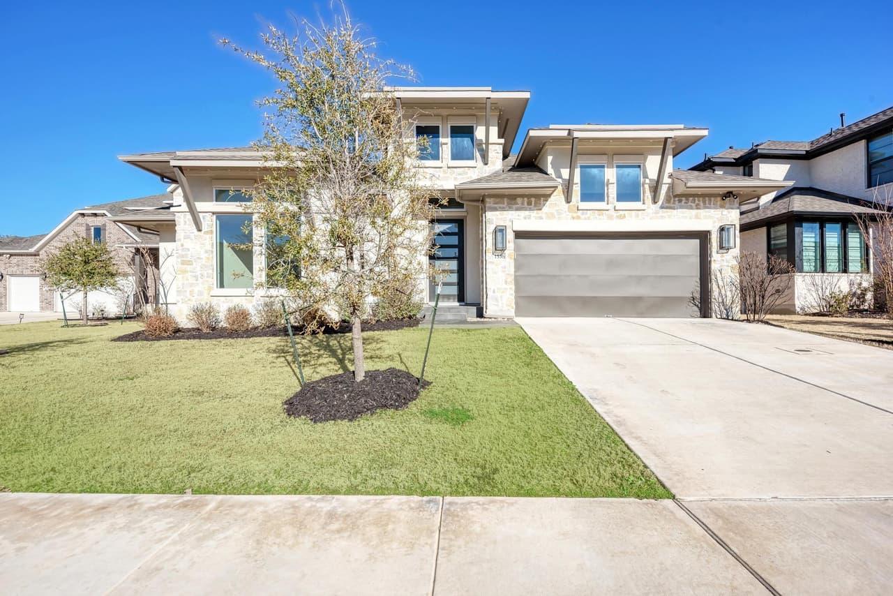 1536  Caylea Bluff Ln photo 2