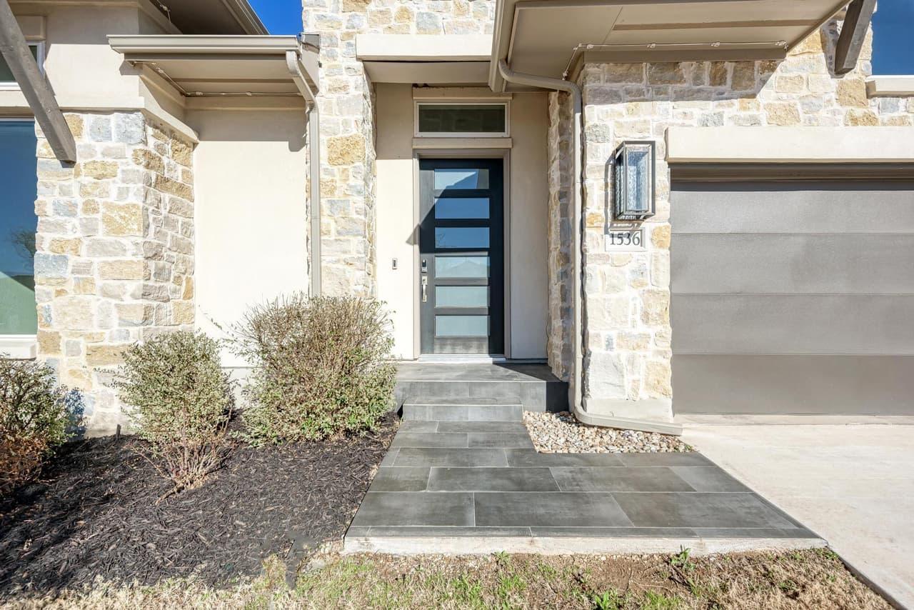 1536  Caylea Bluff Ln photo 4
