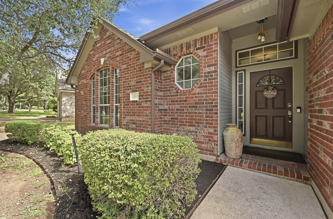 12613  Picket Rope Ln photo 2