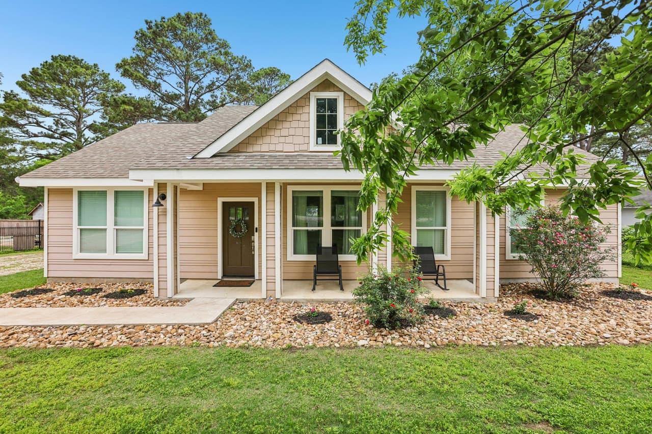 112  Twin Lakes Ln