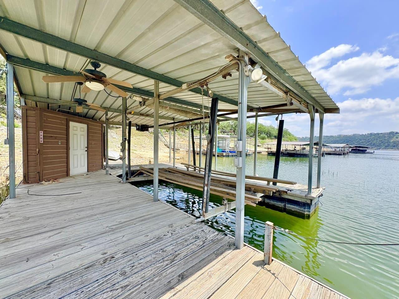 1115  Edgewater Dr photo 4