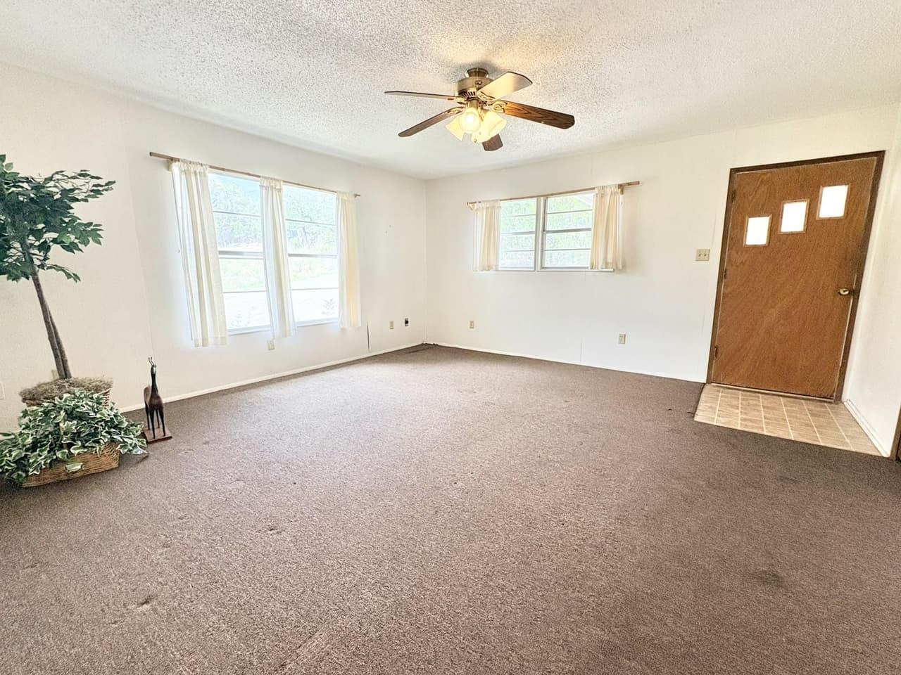 1115  Edgewater Dr photo 6