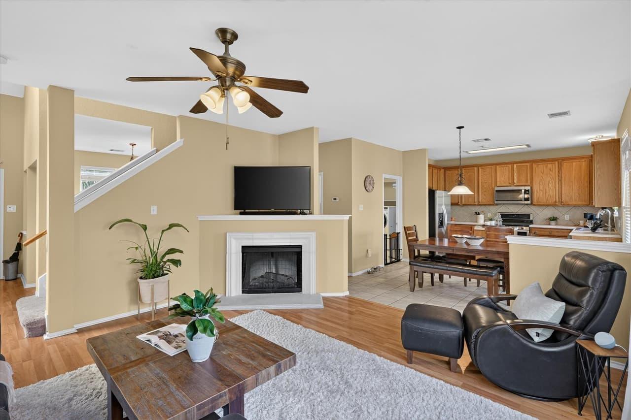 11212  Fletcher Hall Ln photo 5
