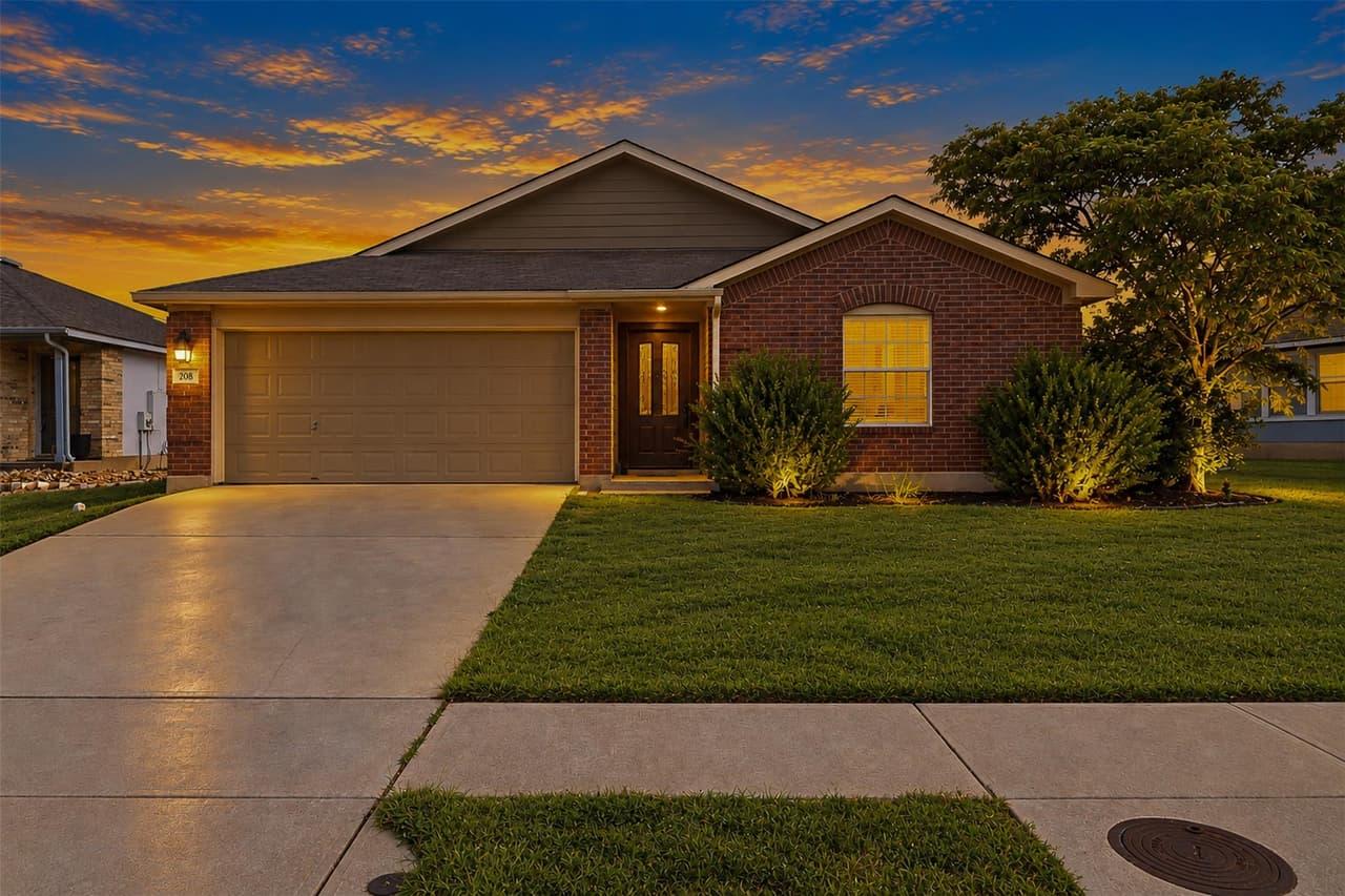 208  Rock Hound Ln