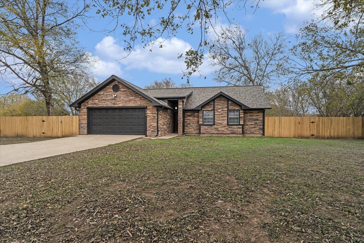 134  Laumaia Ln