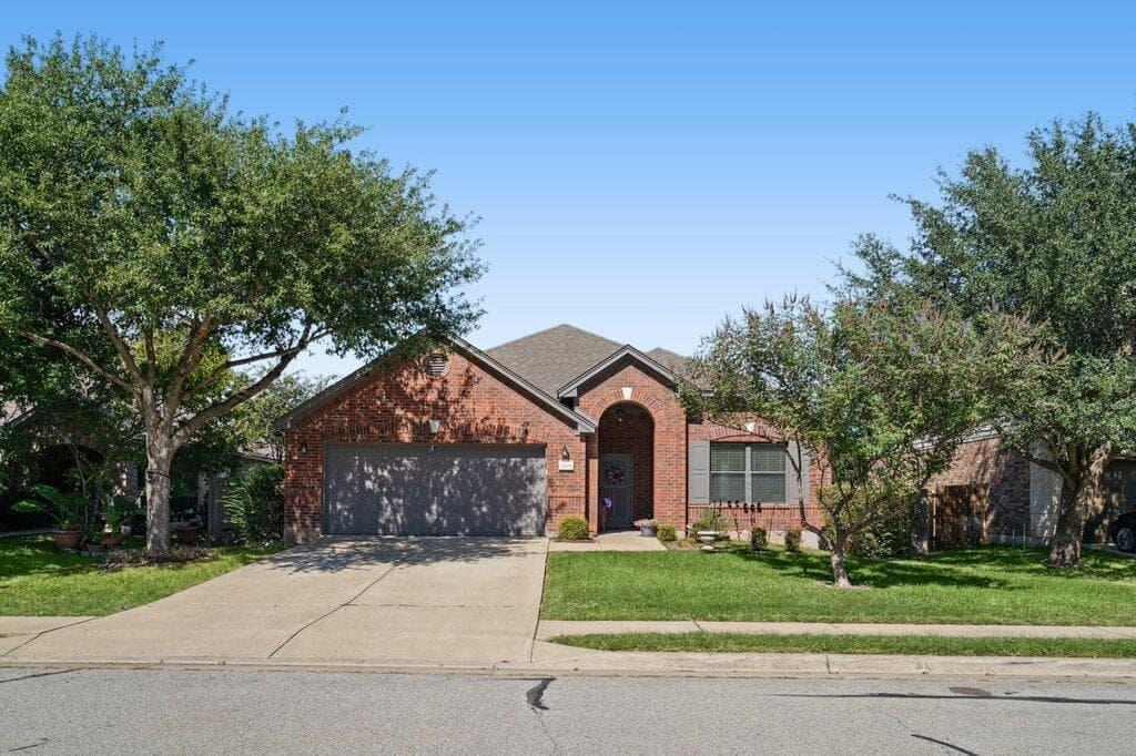 2005  Woodway Dr photo 2