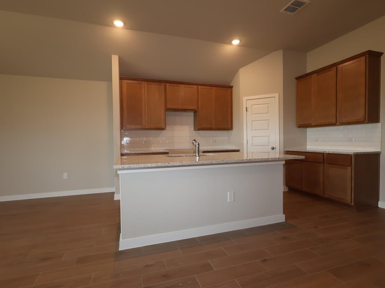 12404  Setting Peak Ln photo 4