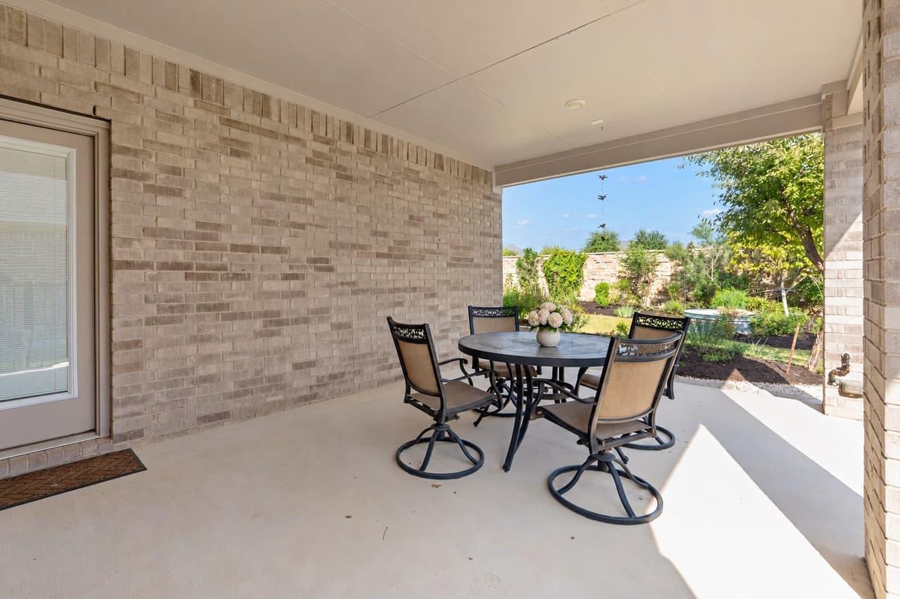 5217  Lusso Trl photo 6