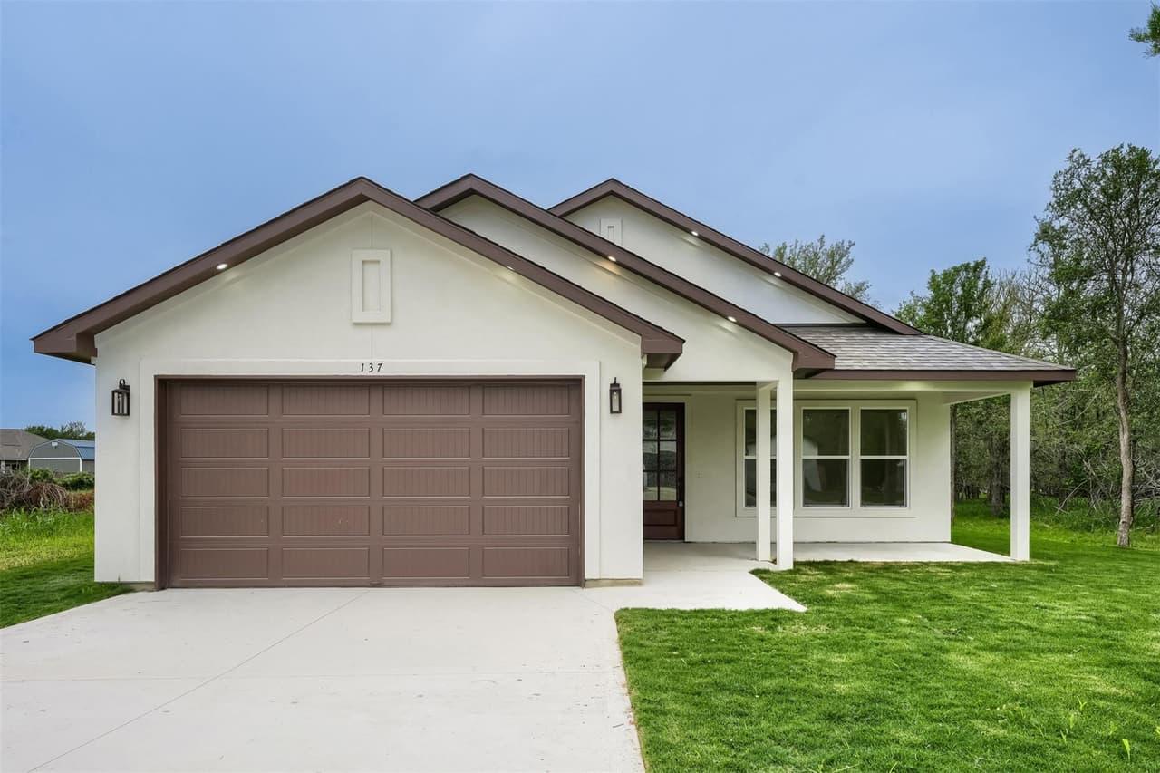 137 E Pauwela Ln photo 2