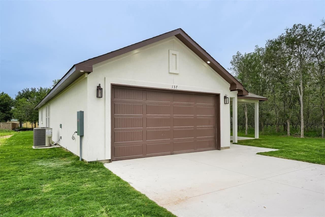 137 E Pauwela Ln photo 3