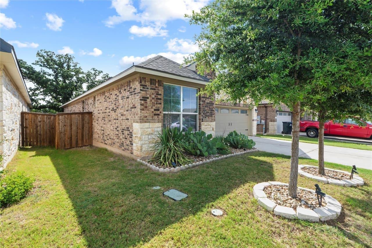 341  Peace Pipe Way photo 3