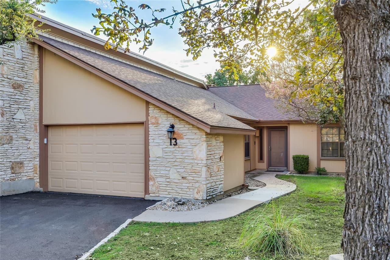 13  Oaks Pl