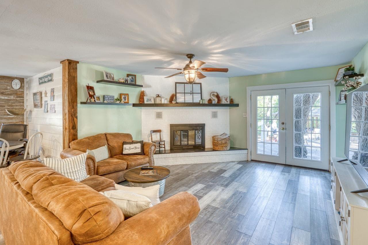 1117  County Road 132B None