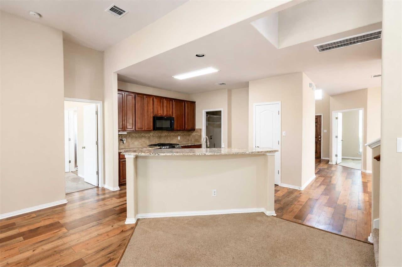2070  Intrepid Dr photo 5