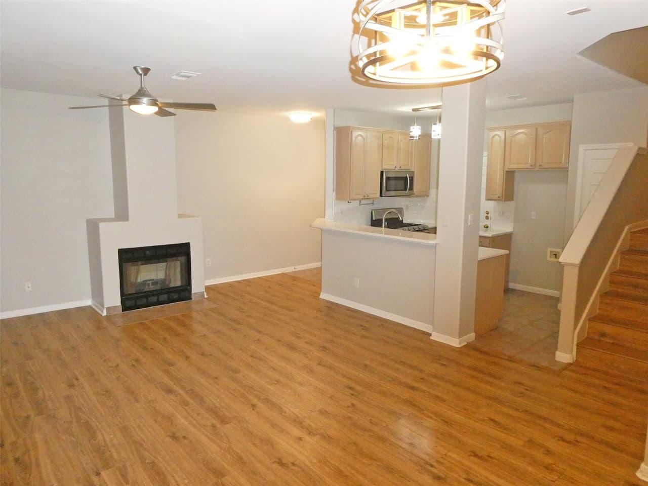 2100  PIPERS FIELD Dr  #20 photo 3