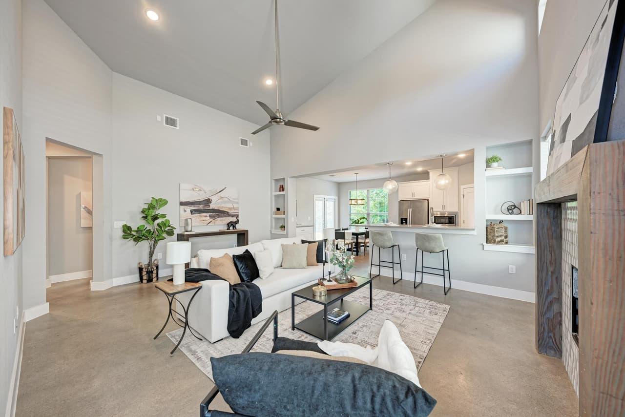 308  Charli Cir photo 5