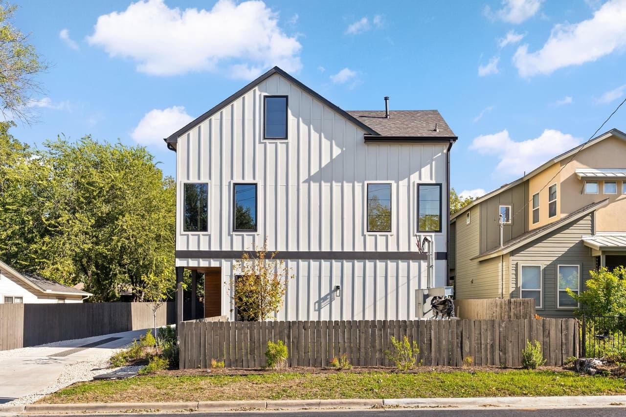 1004  Romeria Dr  #1 photo 3