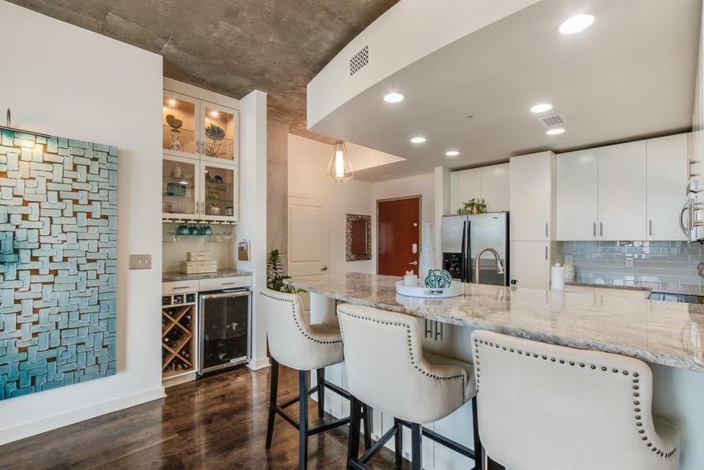 360  Nueces St  #2305 photo 2