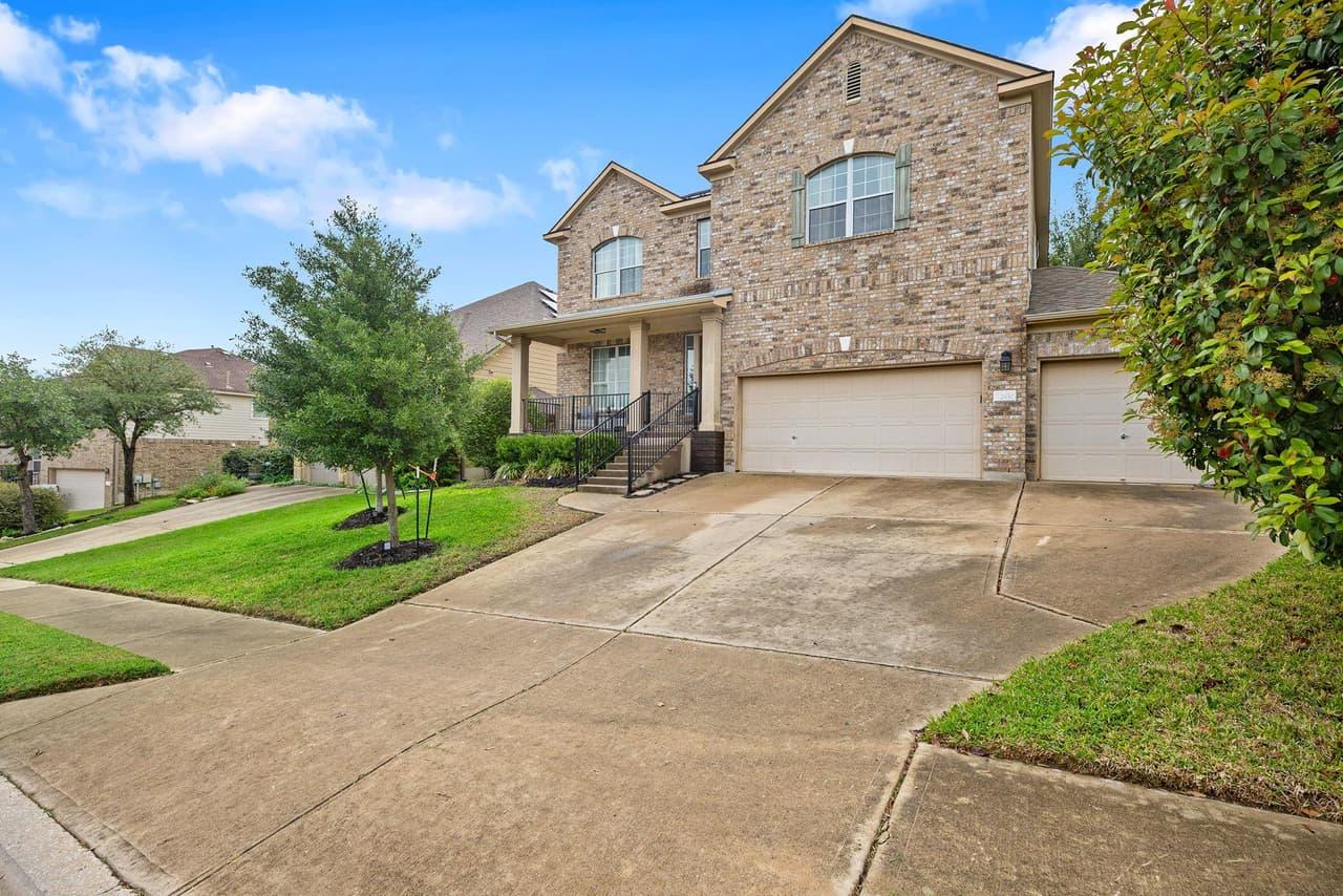2652  Ravenwood Dr photo 3