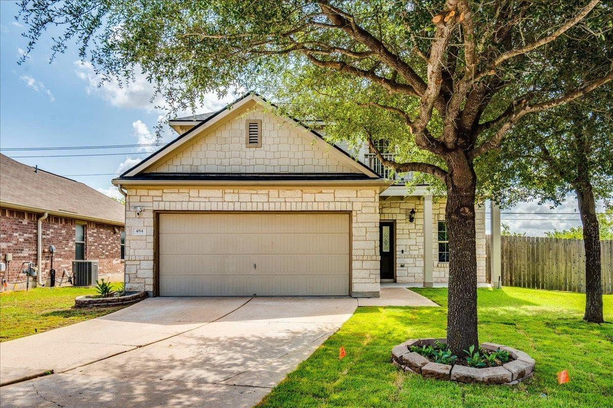 484  Travertine Trl