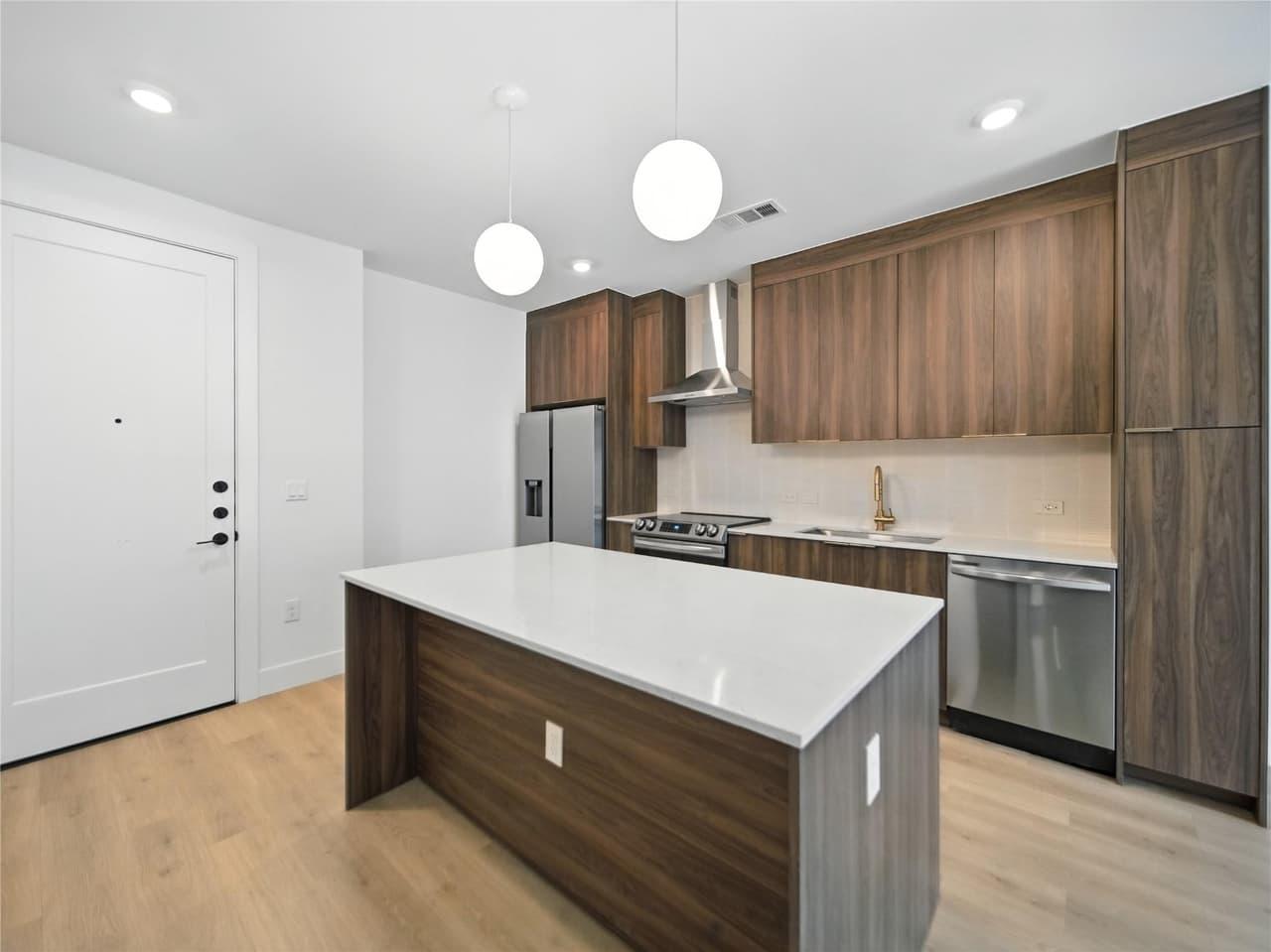 1701  Simond Ave  #302