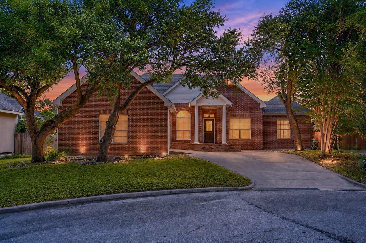 11737  Rydalwater Ln