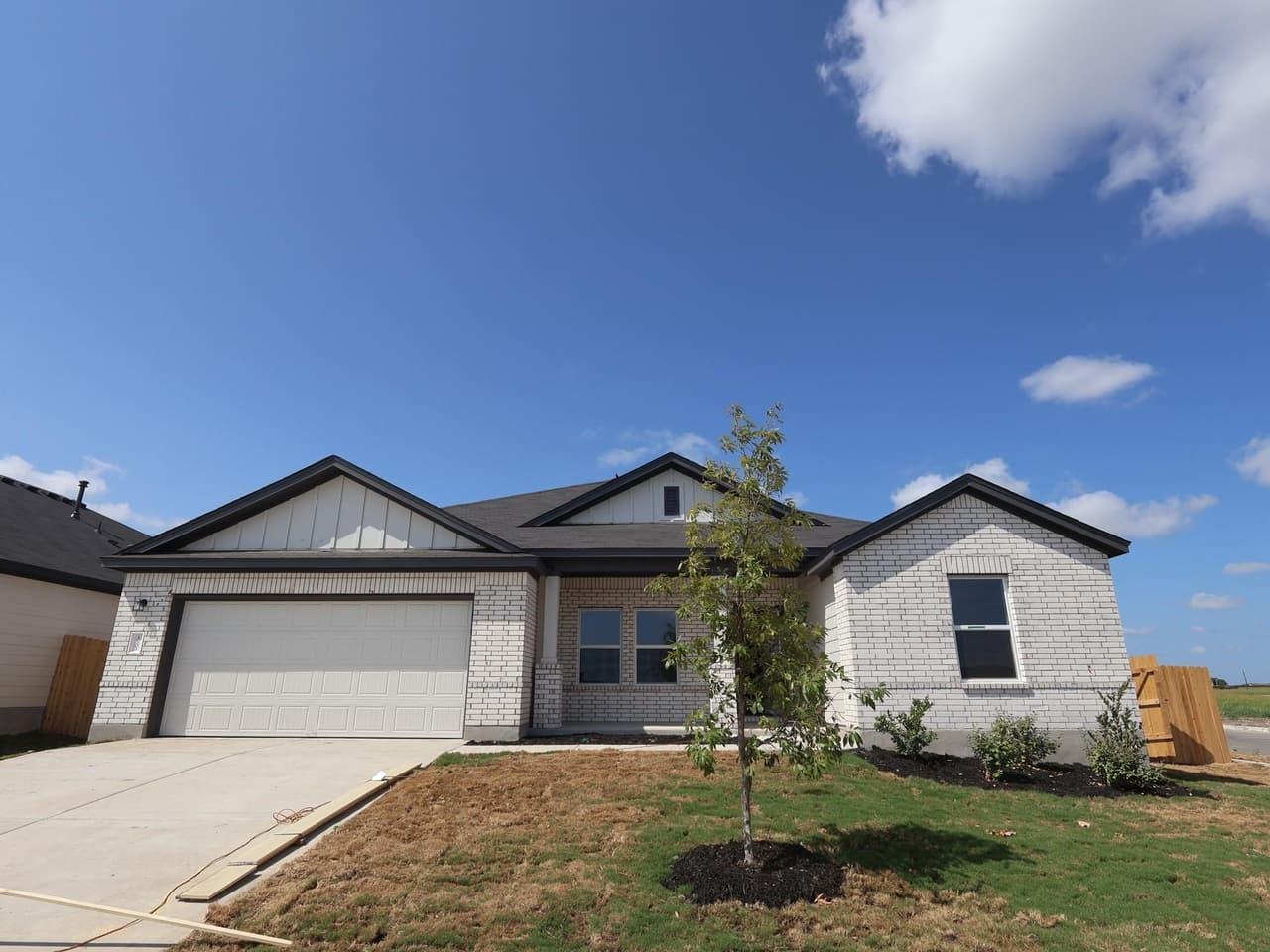 10201  Majestic Hawk Way