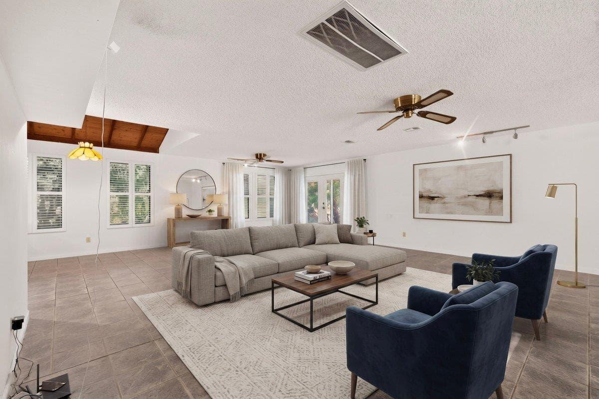 522  Circle Dr photo 5