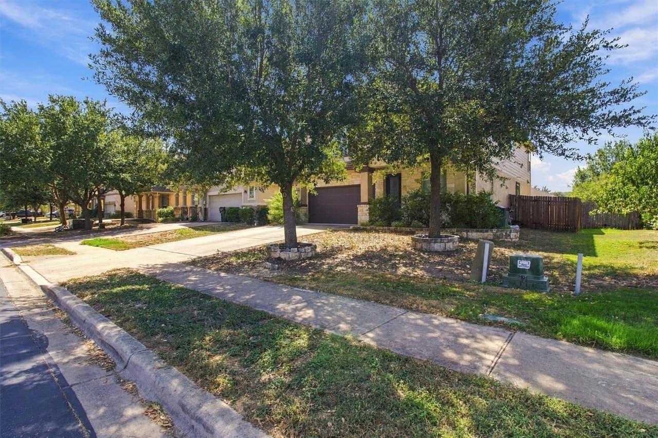 231  Fletcher Bnd photo 2