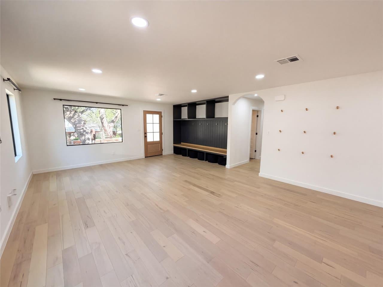 503 S Park Dr photo 3