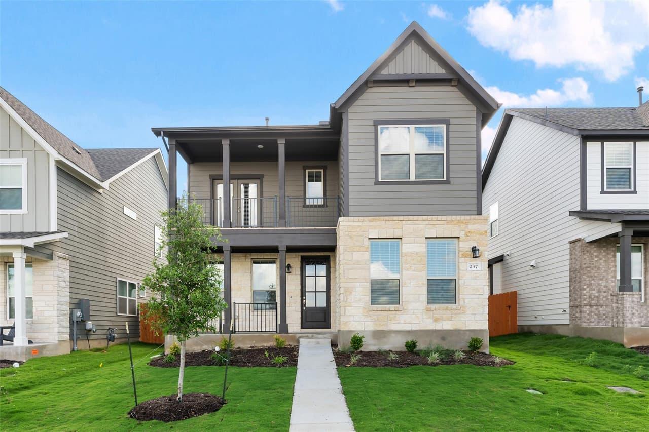 421  Carr Dr