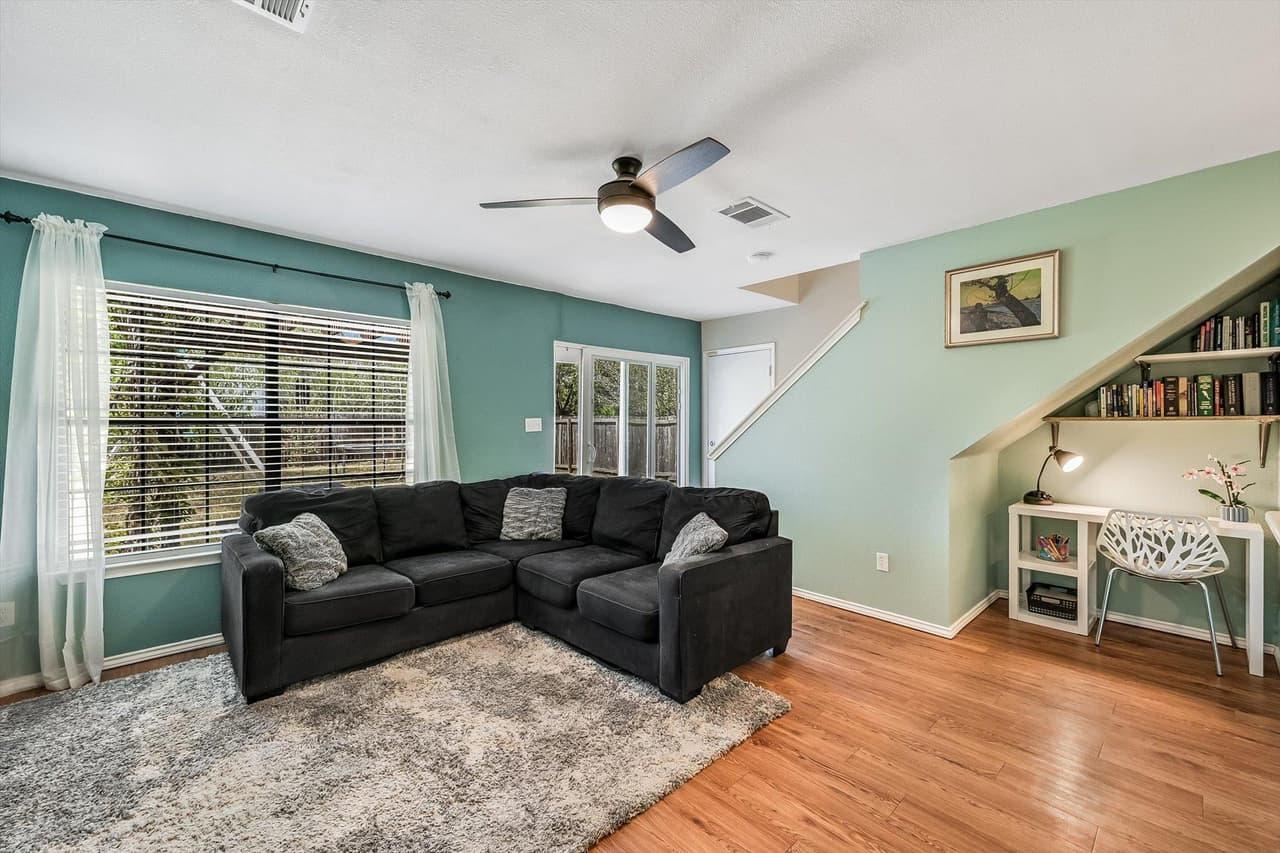 10616  Marshitahs Way photo 6