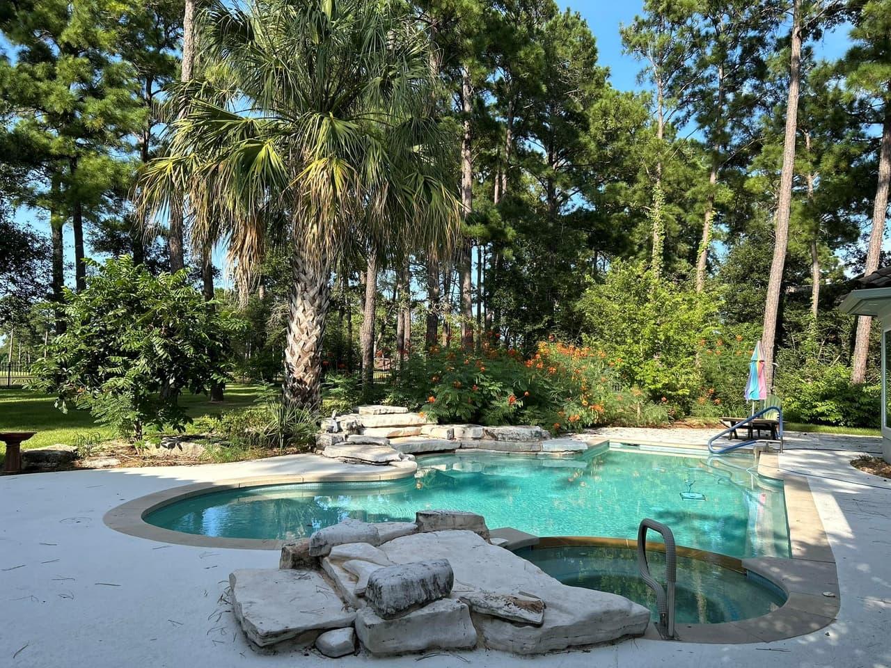 110  Pine Ct