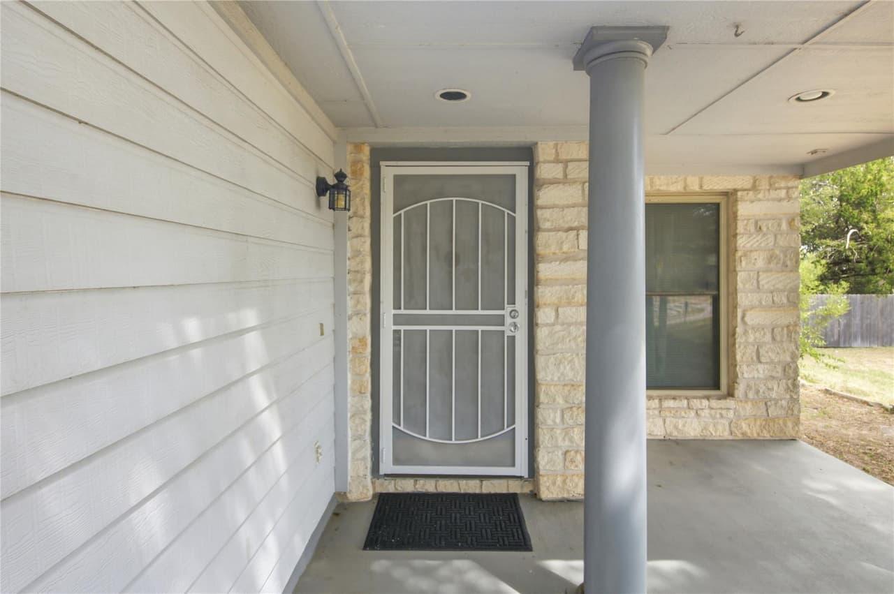 9125  Vigen Cir photo 3