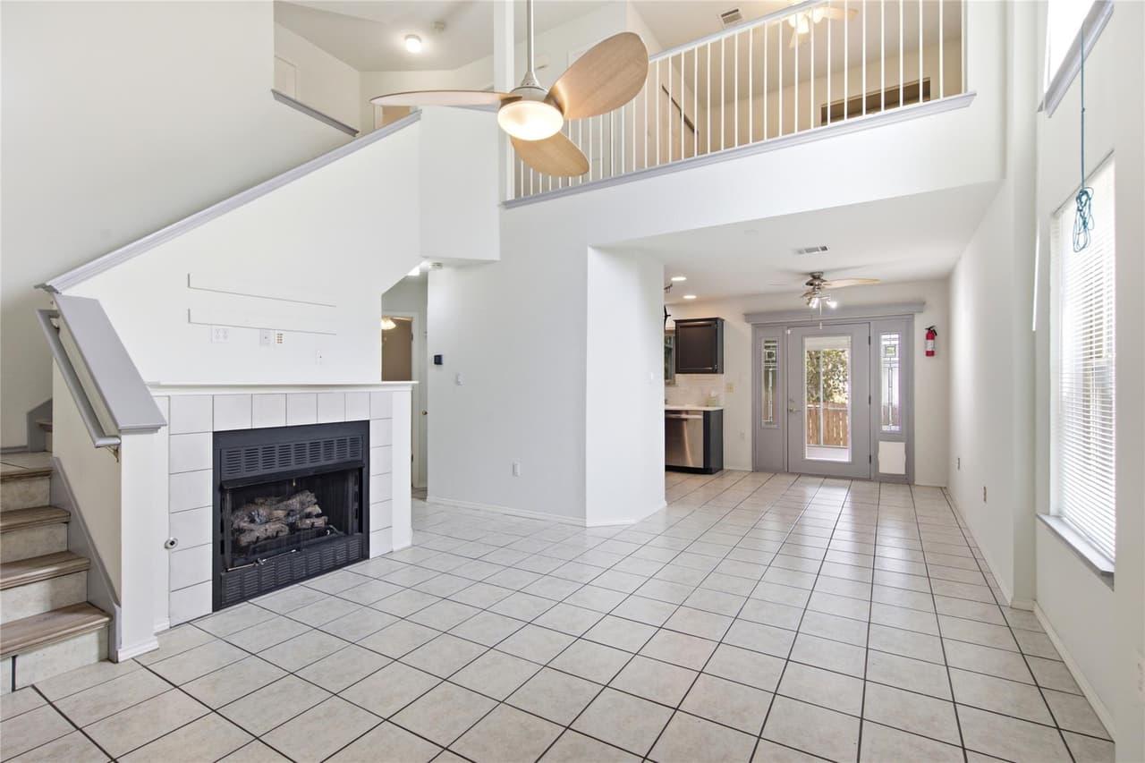 9125  Vigen Cir photo 4