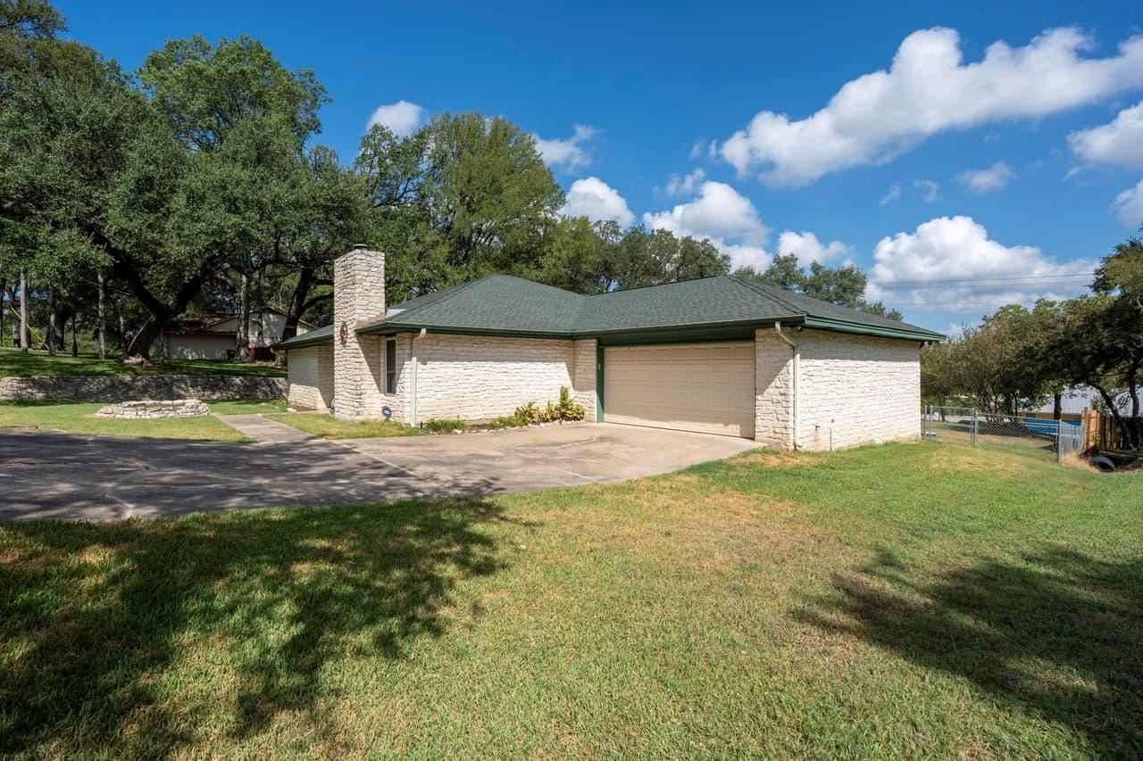 404  Hunt Ln photo 4