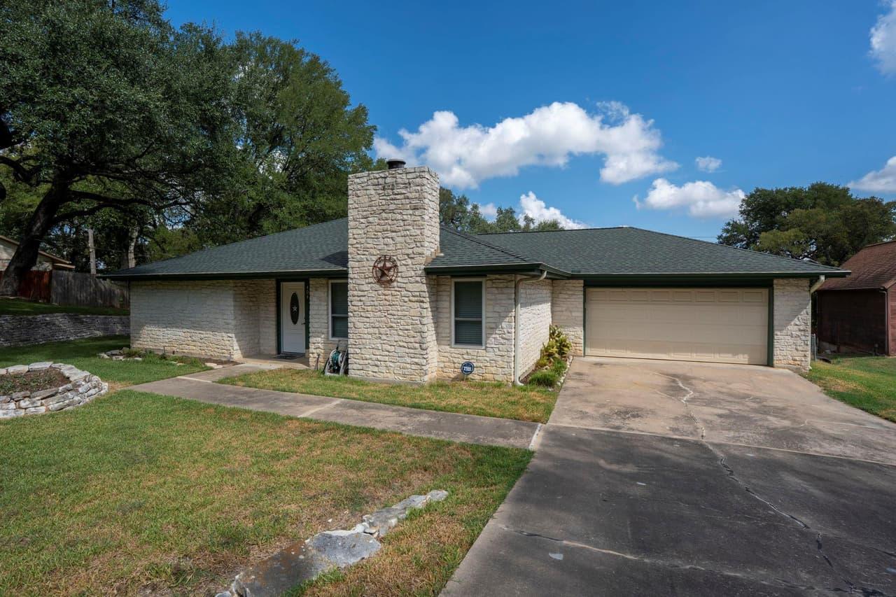 404  Hunt Ln photo 5