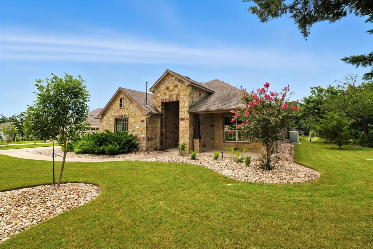 107  Tylee Cir photo 3