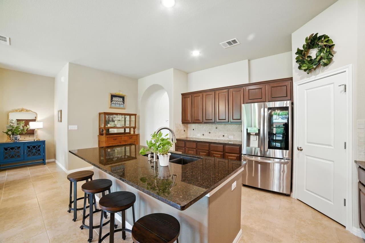 107  Tylee Cir photo 4