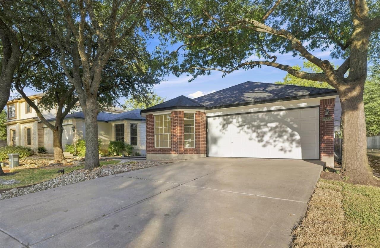 17539  Bishopsgate Dr photo 2